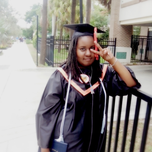 Meet your Posher, Alexandra - Picture 4 of 12